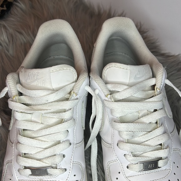 Nike Men's White Airforce 1 Shoes size 9 - Picture 15 of 15